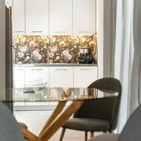 The H Experience Blackbird Spacious 2Bd Apartment Close To The Beach Xylokastro Exterior photo