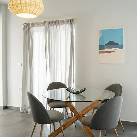 The H Experience Blackbird Spacious 2Bd Apartment Close To The Beach Xylokastro Exterior photo