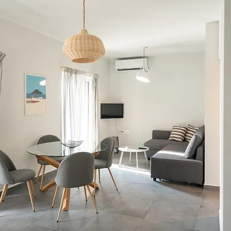 The H Experience Blackbird Spacious 2Bd Apartment Close To The Beach Xylokastro Exterior photo